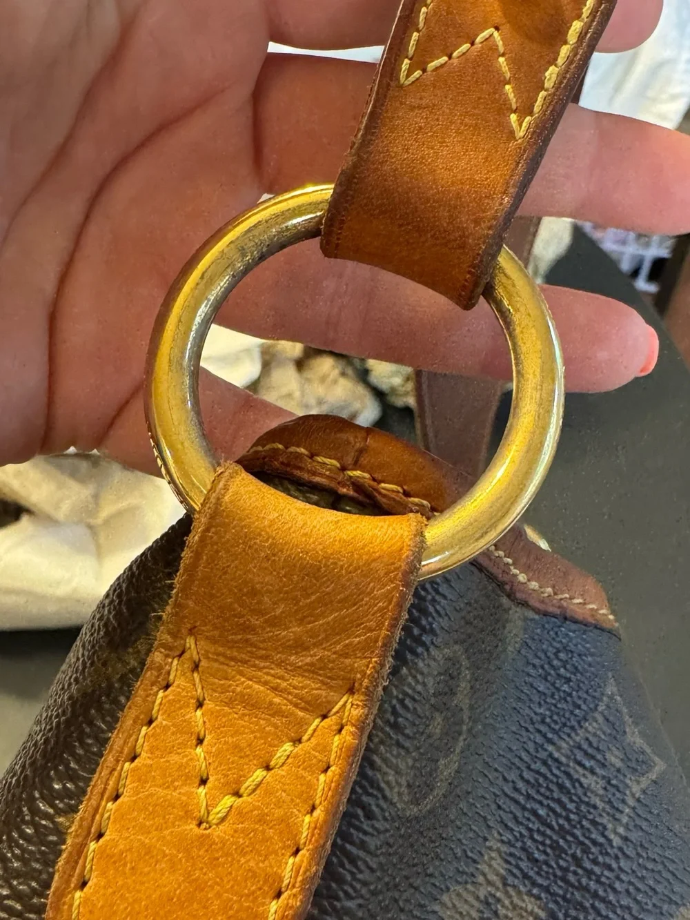 Louis Vuitton bag shoulder