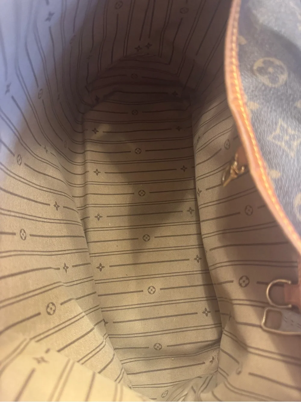 Louis Vuitton size pm tx