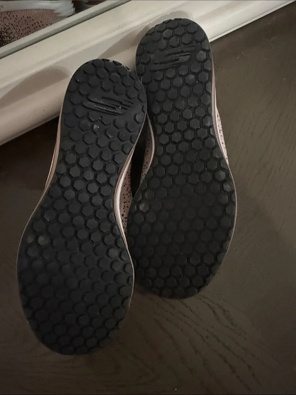 Skechers like new
