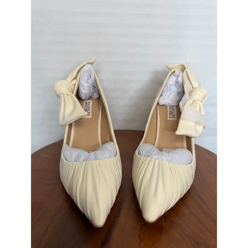 Badgley Mischka step into