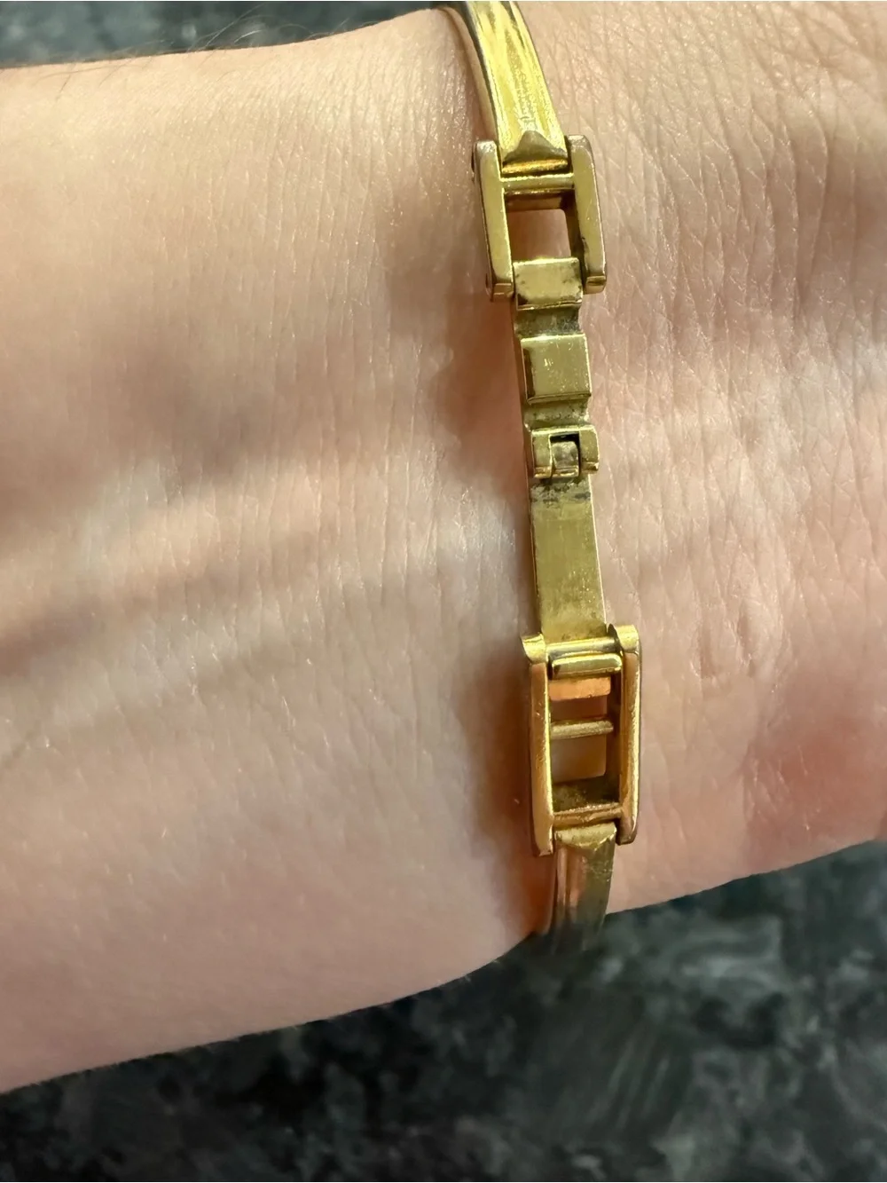 Gucci reach easily