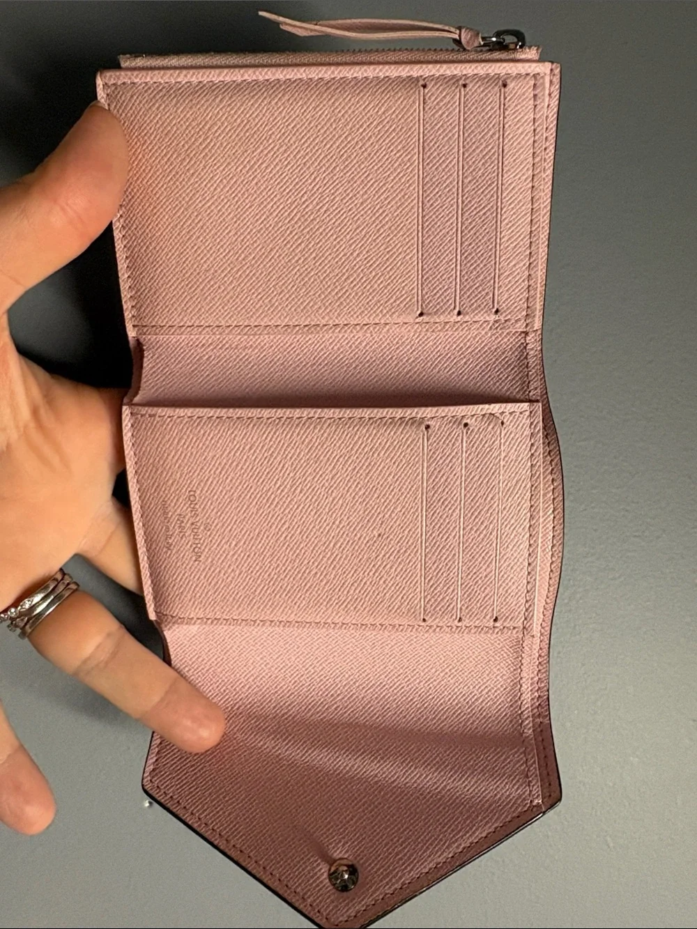 Louis Vuitton reposhing this