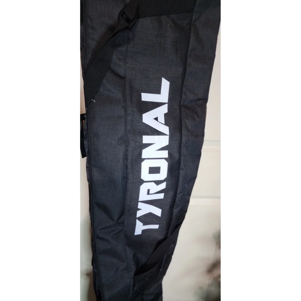 Tyronal ski sleeve