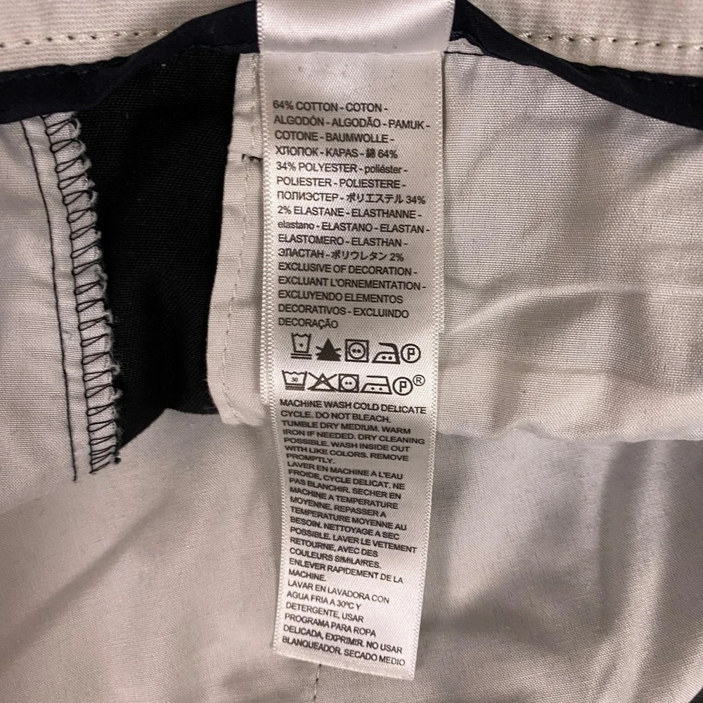 Dockers pocket inseam 64%