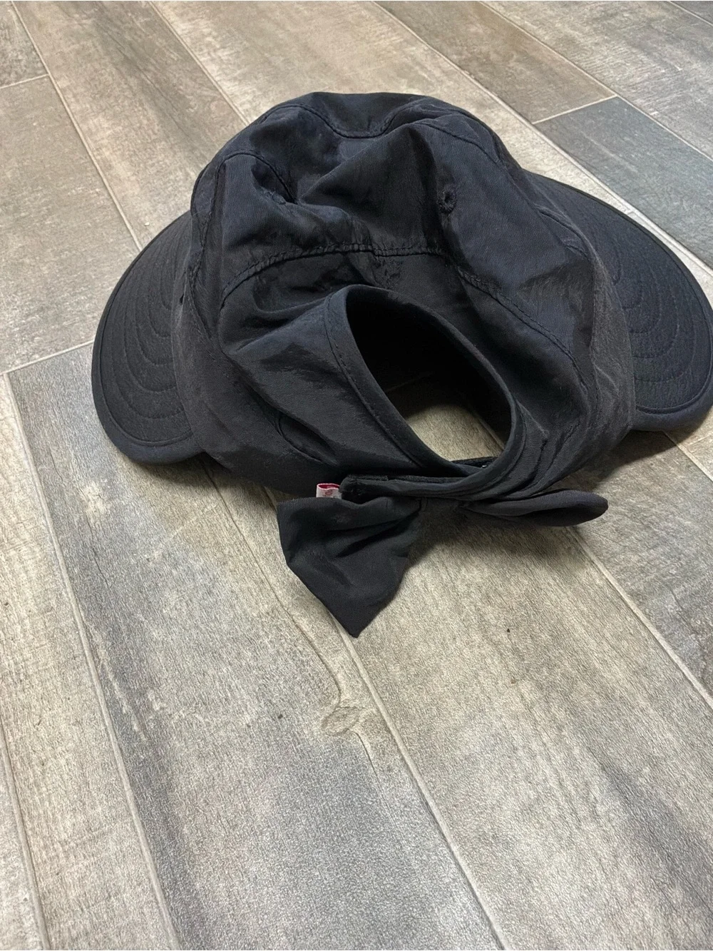 Ponyflo women’s black