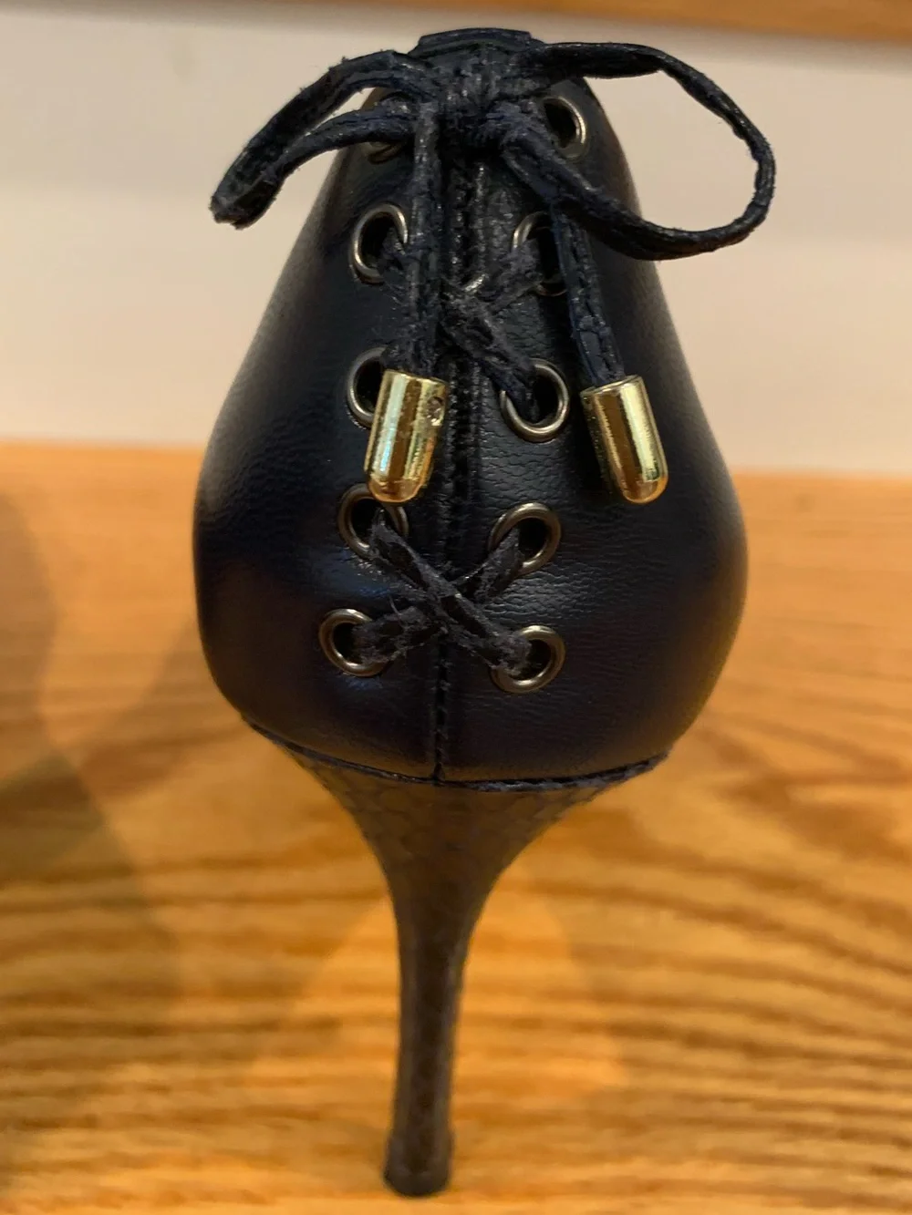 levity stylish pumps