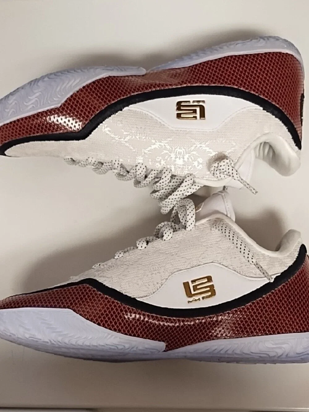 Nike Lebron white red