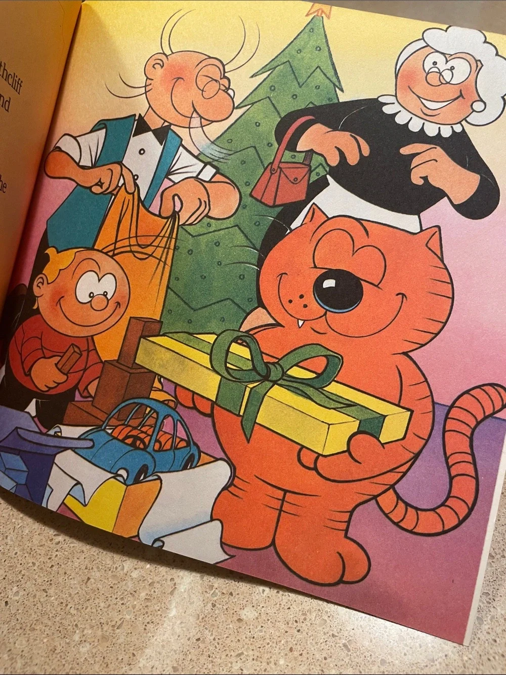 Heathcliff’s Night Before Christmas Book