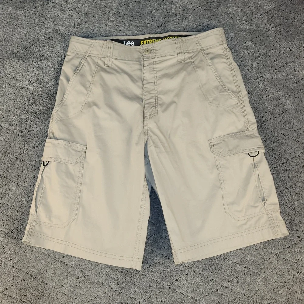 Lee Extreme Motion Cargo Shorts Mens 32 Khaki Stretch Comfort Hiking Casual 10