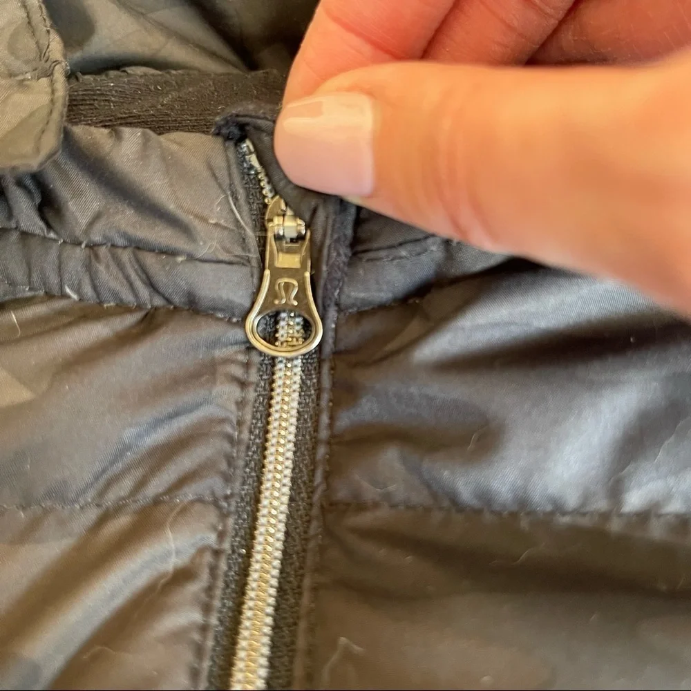 lululemon athletica reposhing this