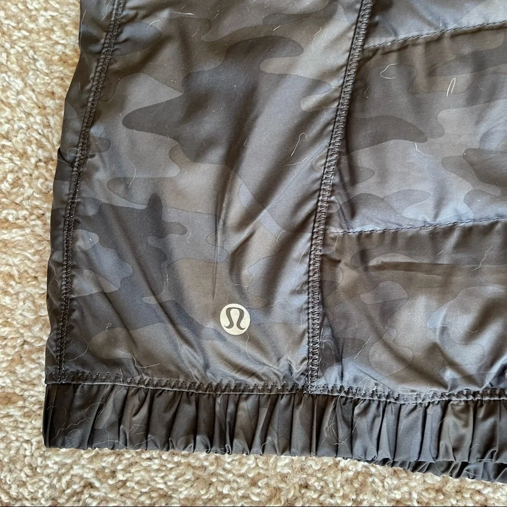 lululemon athletica reposhing this