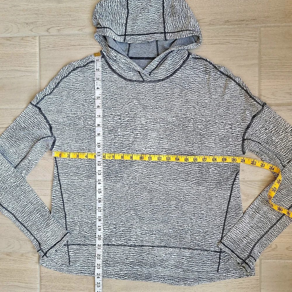 Lululemon Squad Goals Hoodie Lightweight White Gray Pullover Shirt Size 10