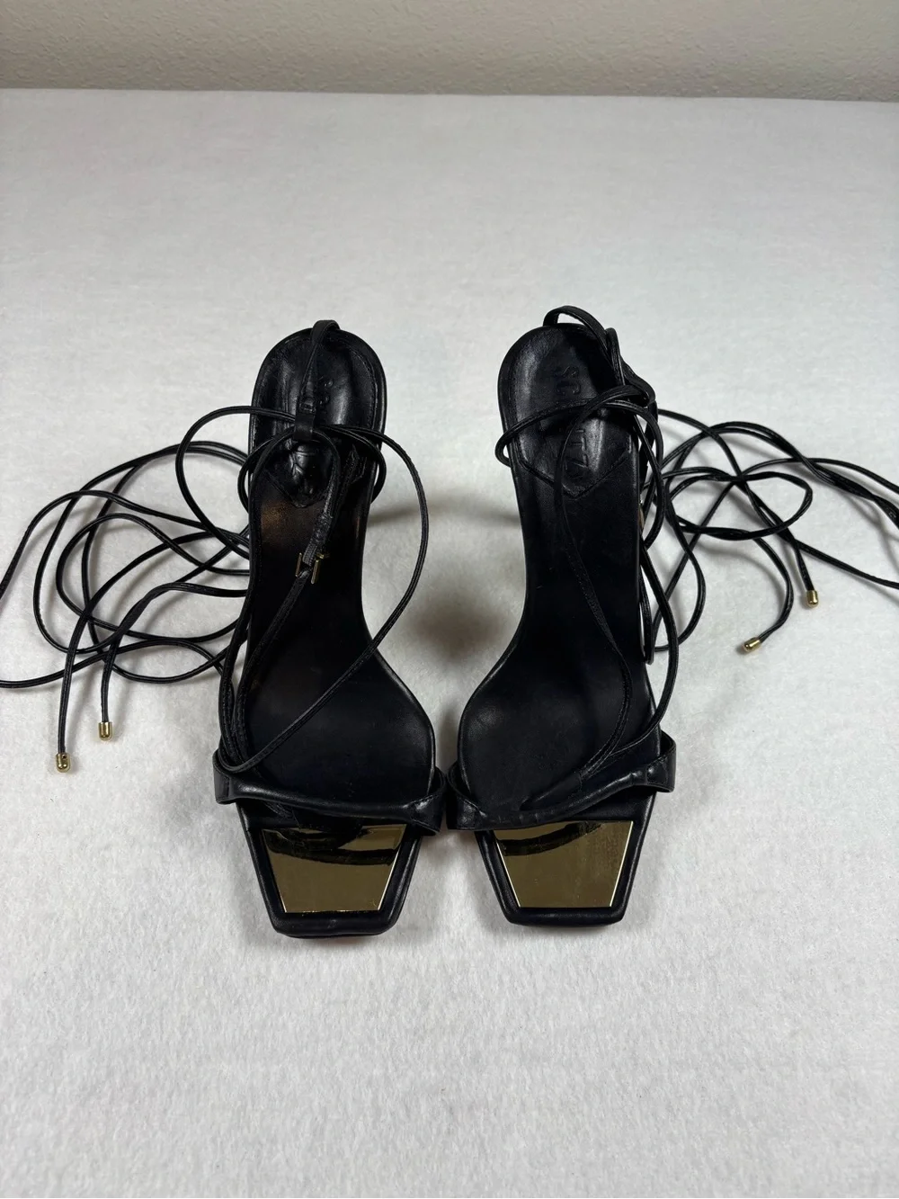 SCHUTZ elevate your