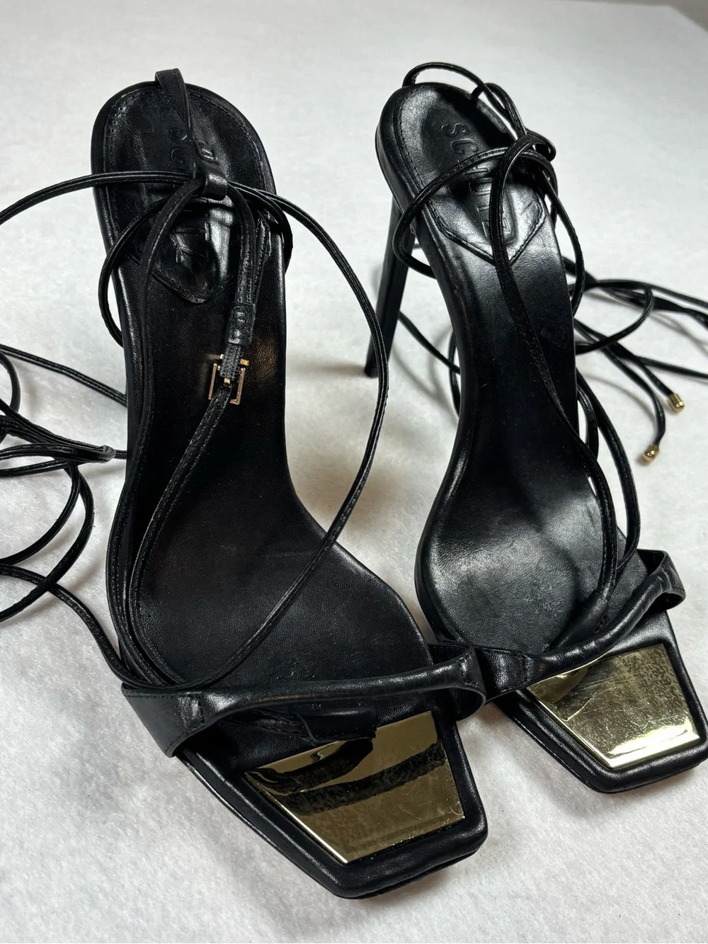 SCHUTZ elevate your