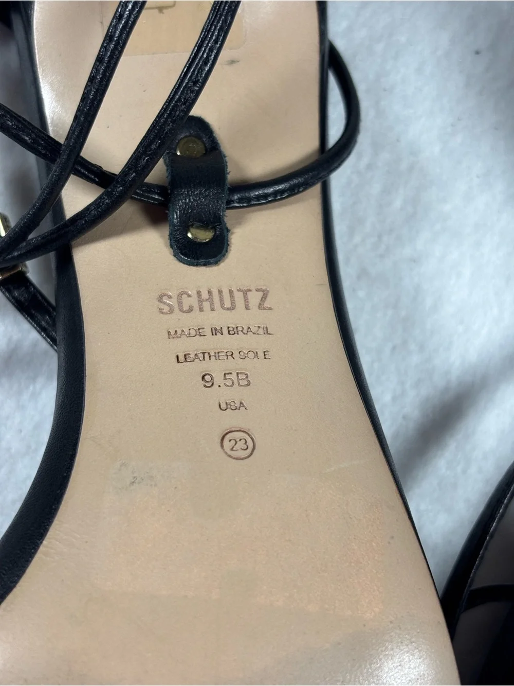 SCHUTZ elevate your