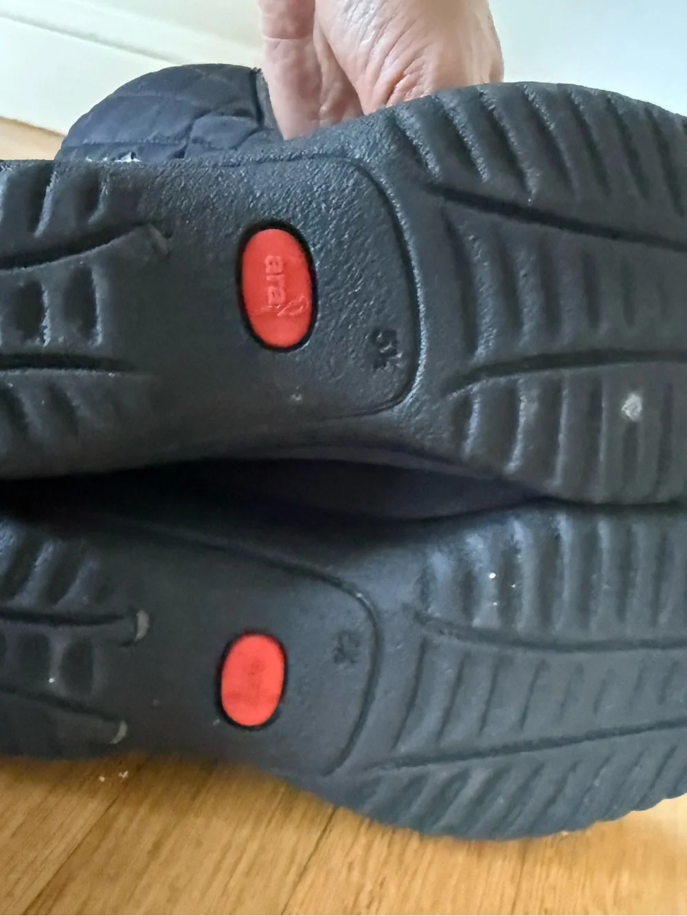 Ara black gortex