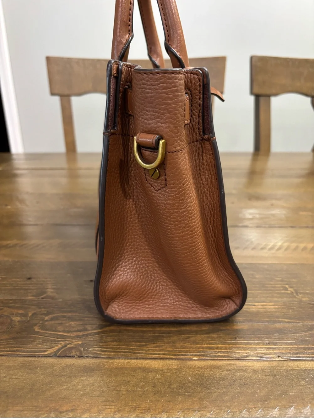 Michael Kors silhouette spots some