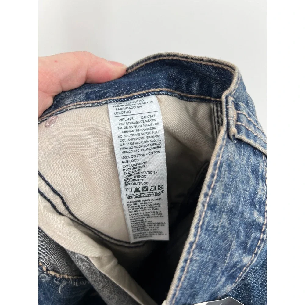 Signature by Levi Strauss & Co. Gold Label signature by