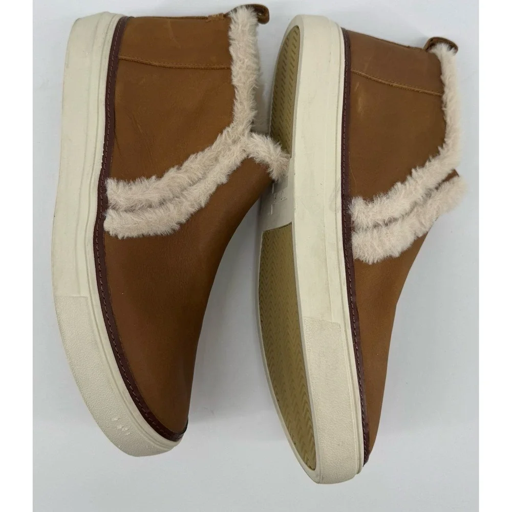 Toms cozy stylish