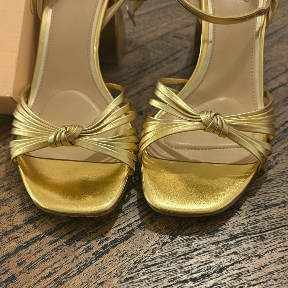 Badgley Mischka chic gold