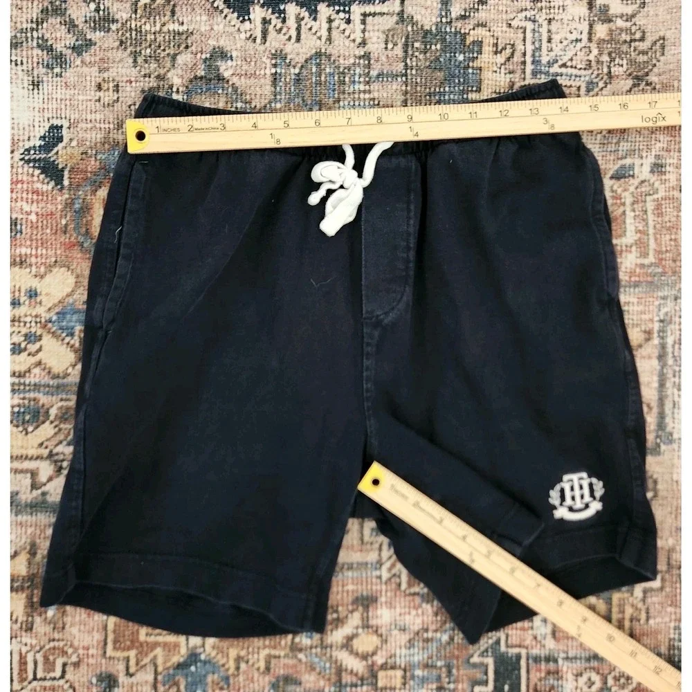 Tommy Hilfiger product pair