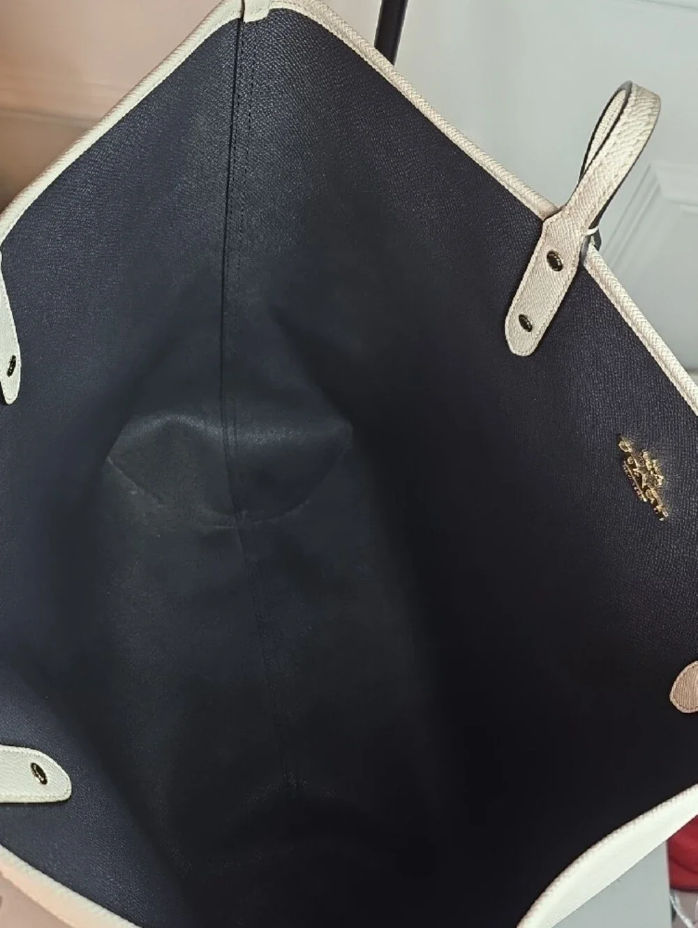 Coach reversible city