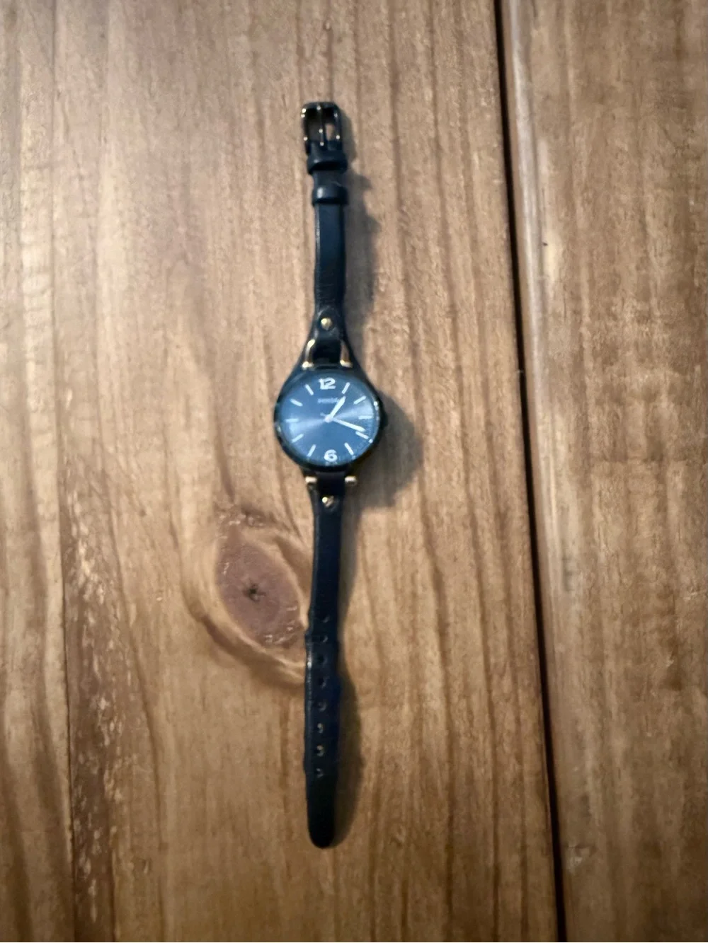 Fossil slim women