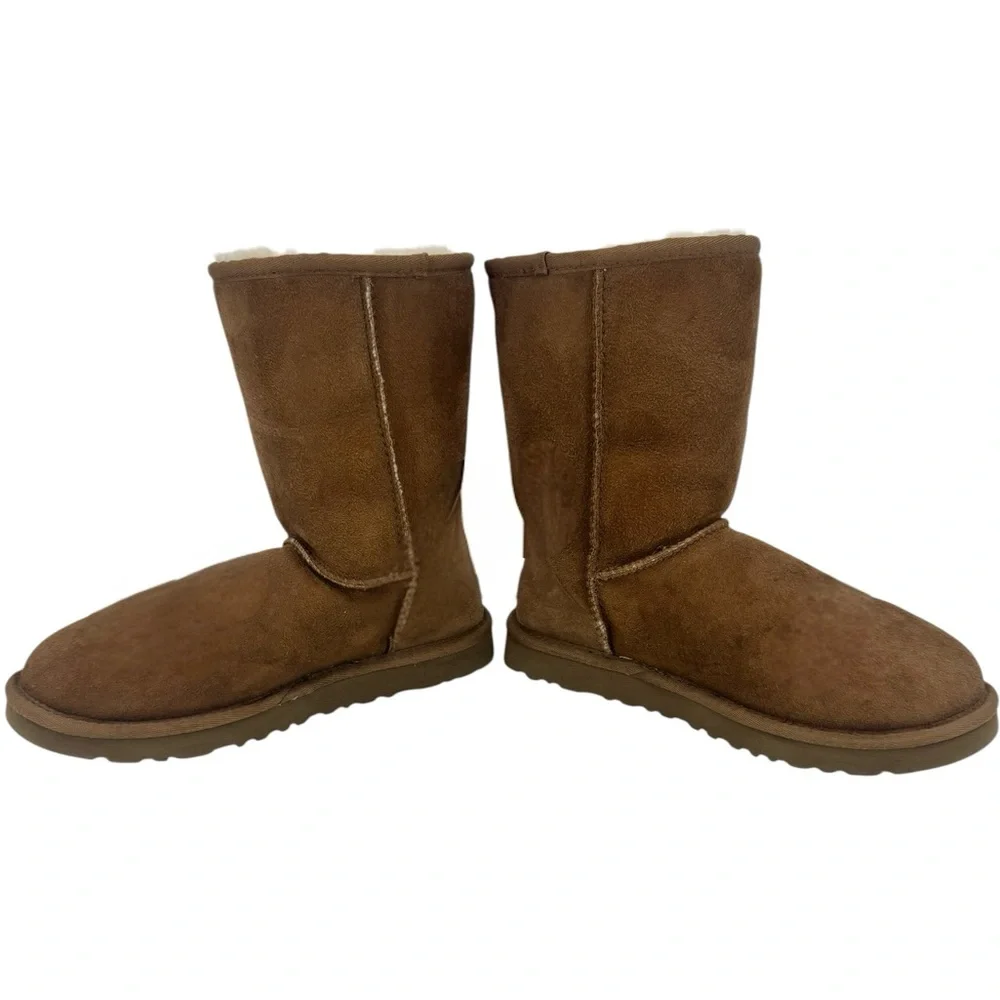 UGG classic short