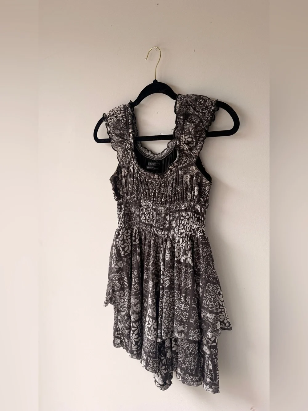 Urban Outfitters lightweight tiered