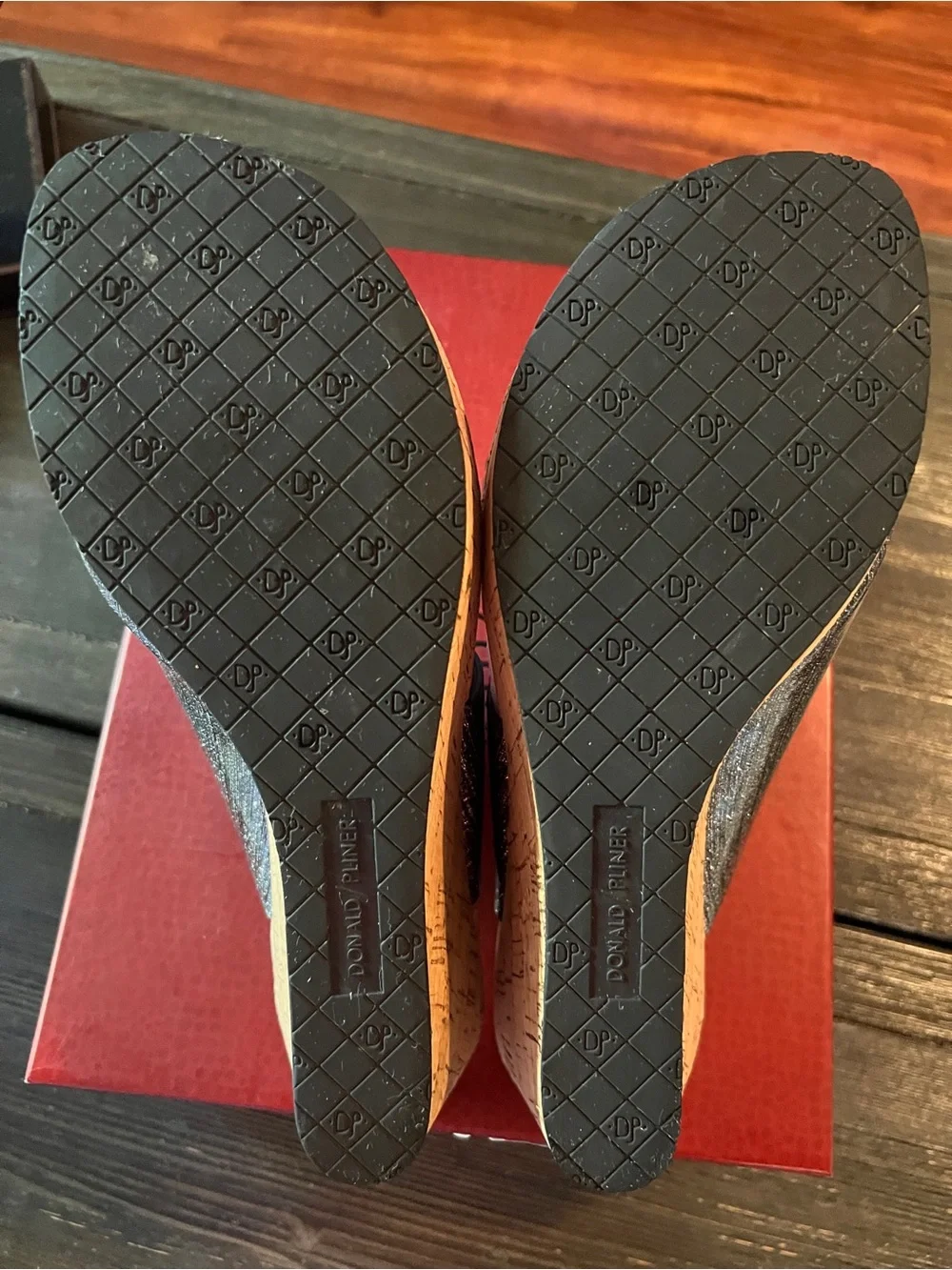 Donald J. Pliner Gray Glitter Patent Textured Cork Wedge Sandals
