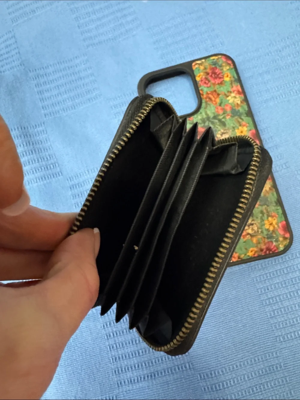 iphone 15 pro max features protective accents