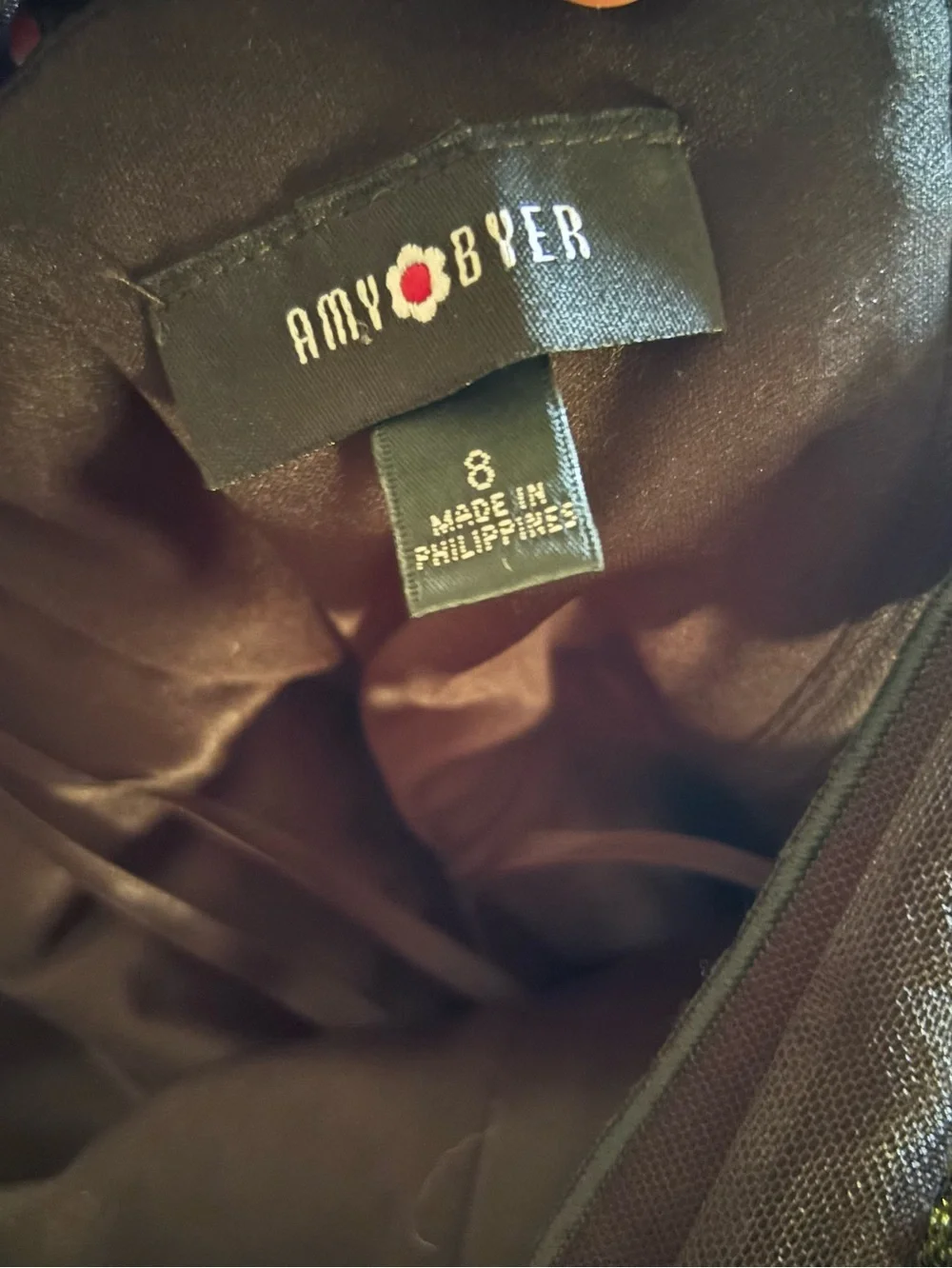 Amy Byer offers flowing neckline