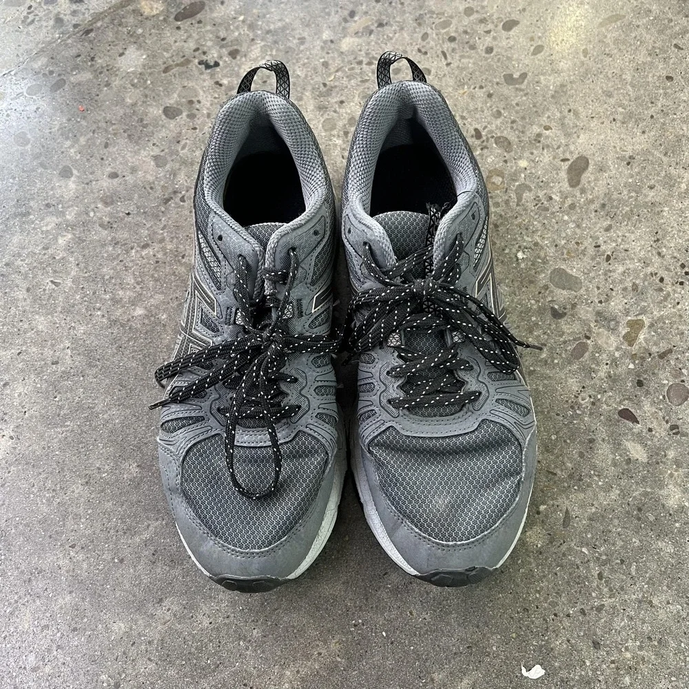 Asics brand style