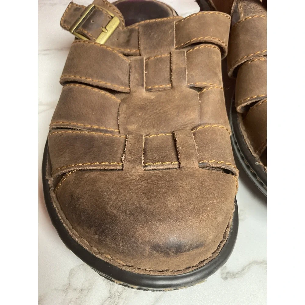 Born leather fisherman