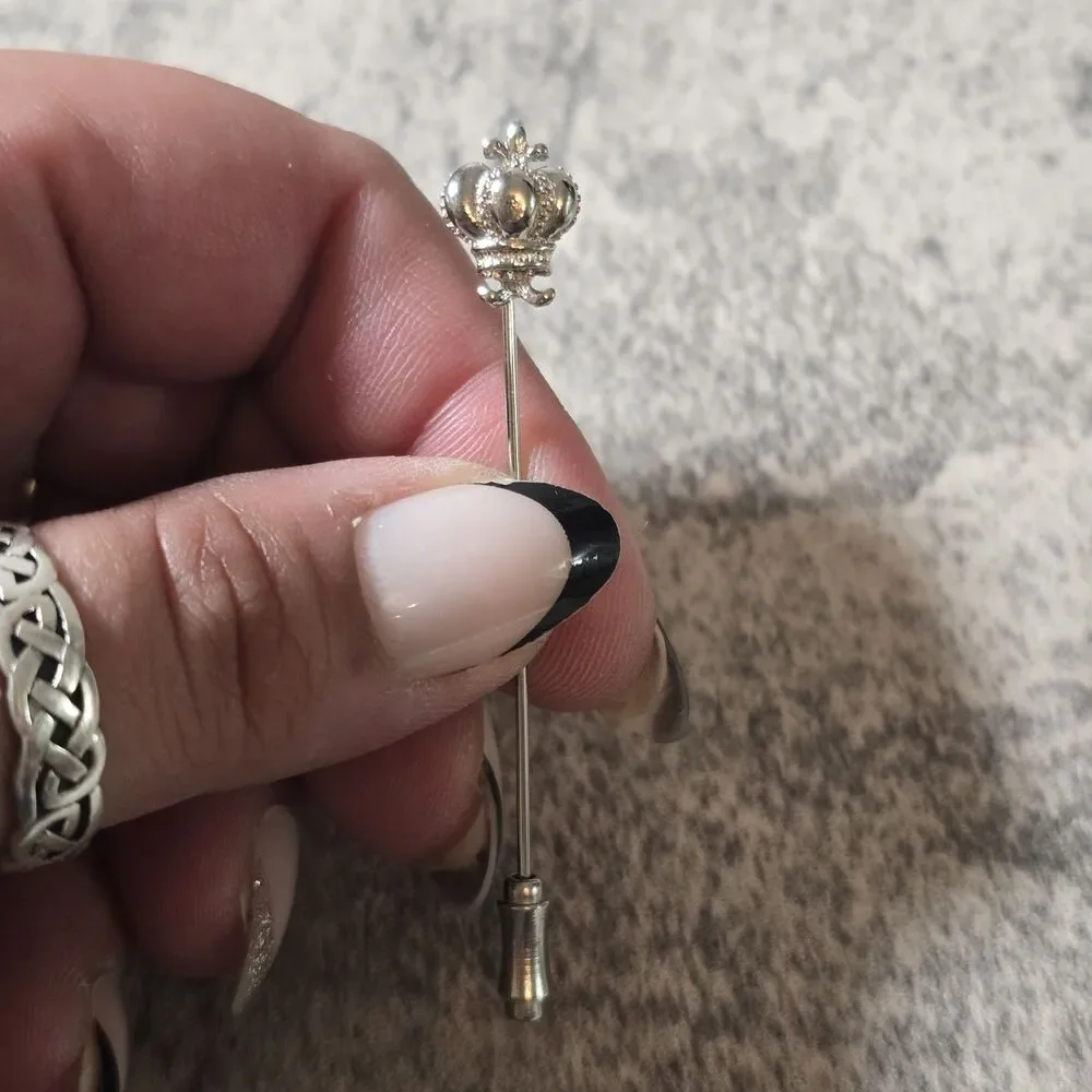 Monet vintage crown