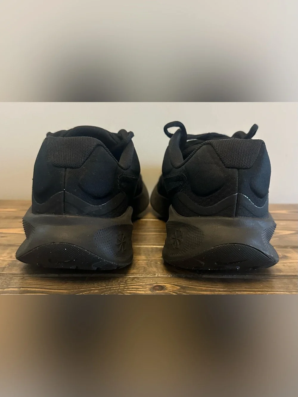 Nike revolution running