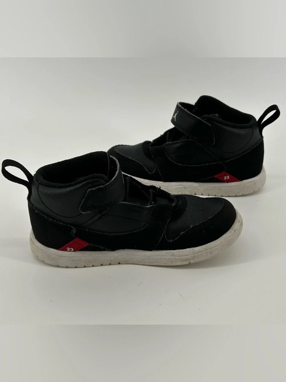 Jordan comfortable black