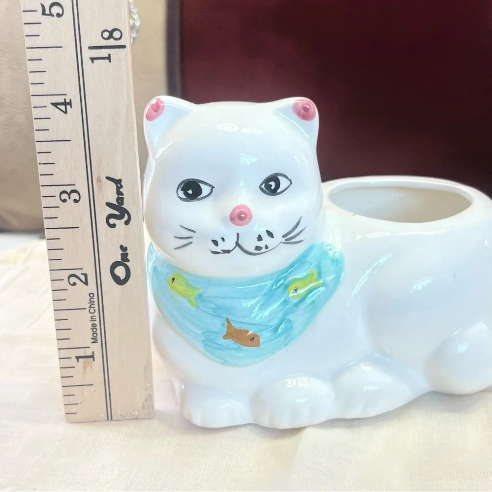 Unbranded charming white