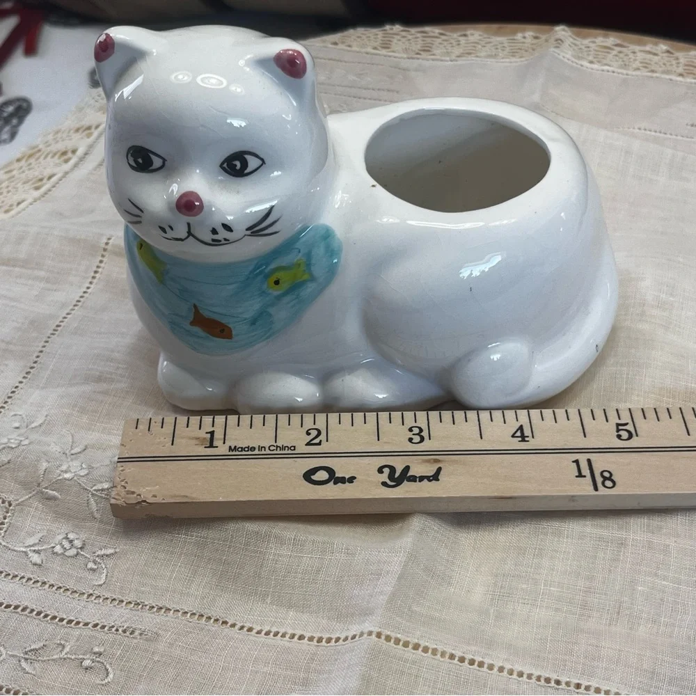 Unbranded charming white