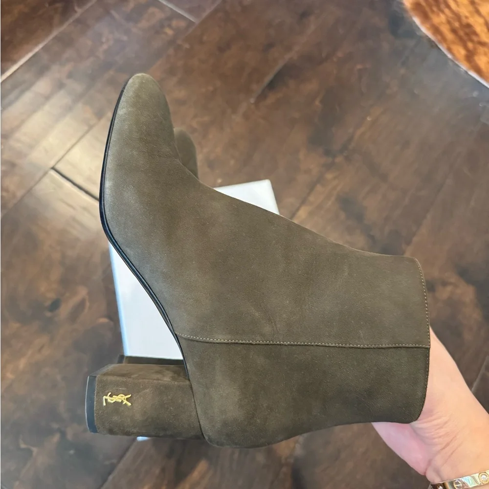 Yves Saint Laurent excellent worn