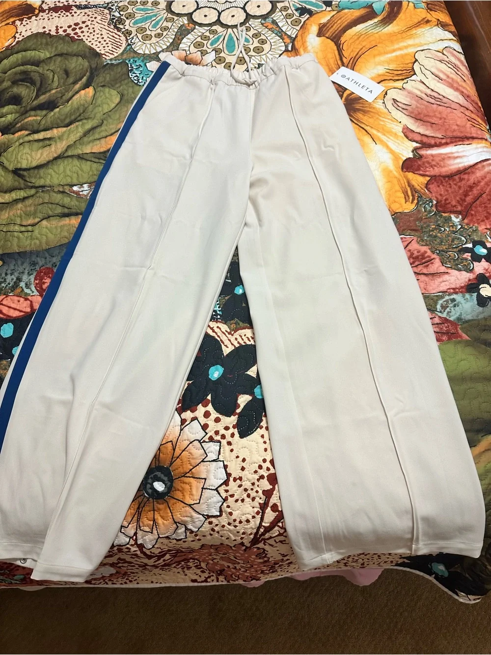 Athleta lightweight white