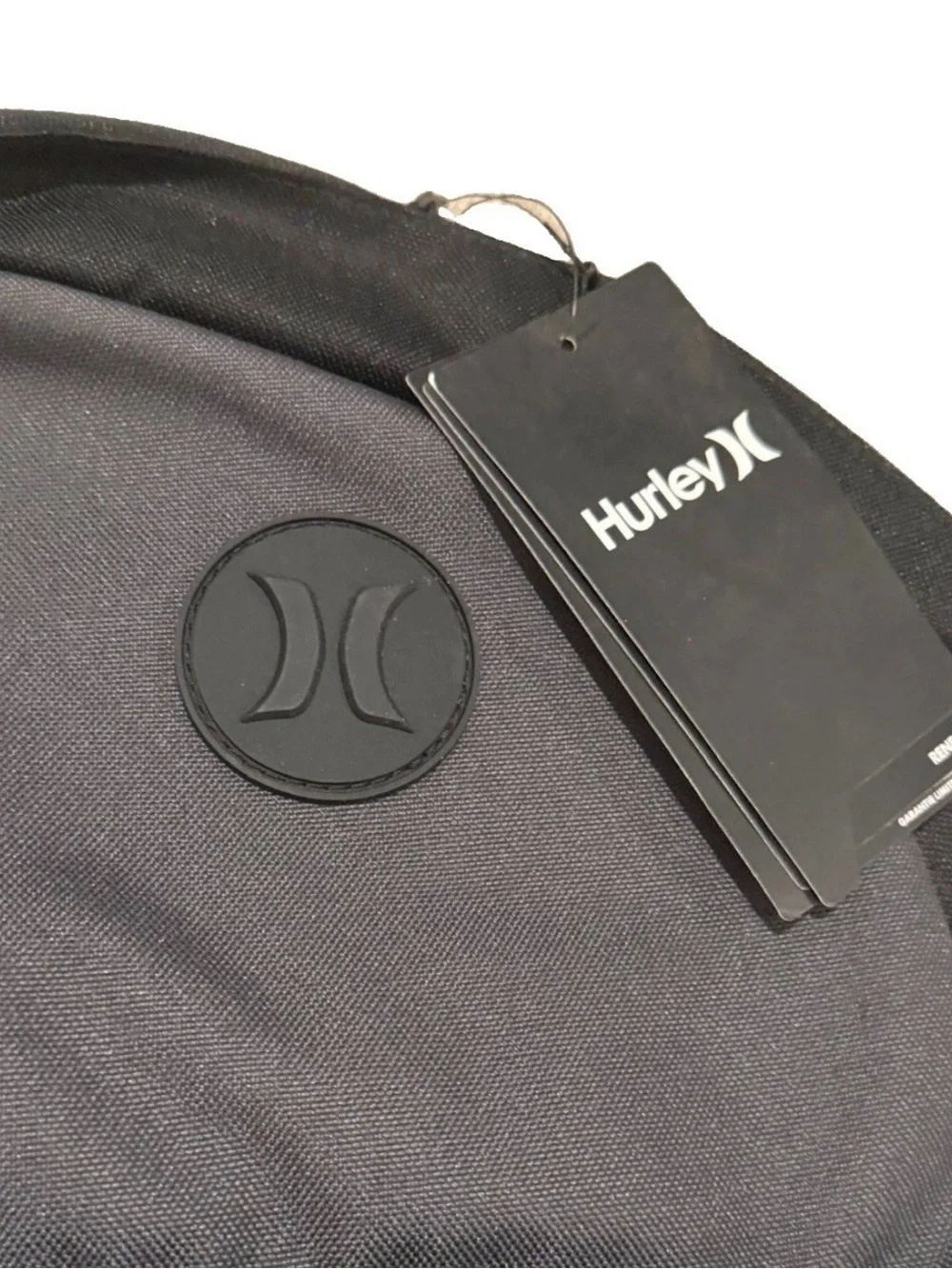 Hurley pocket shoulder detailing
