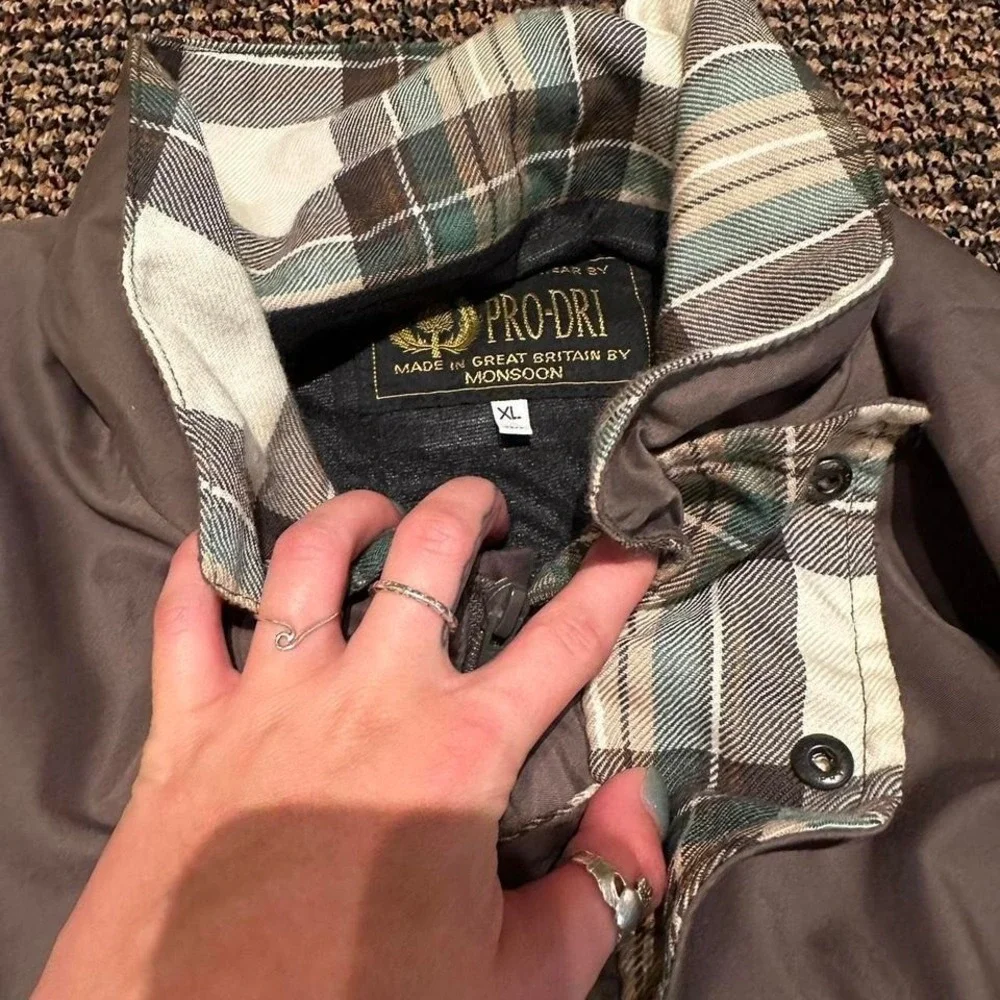 The Unbranded Brand vintage men