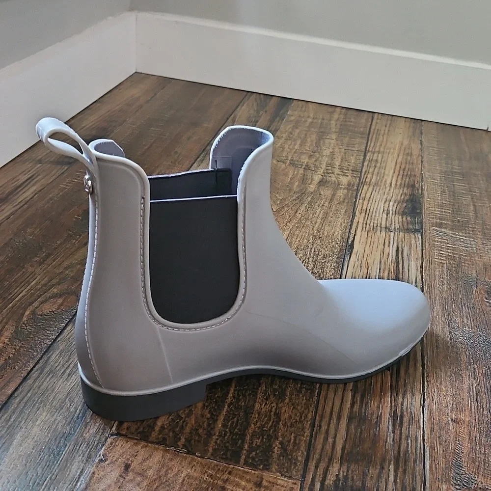 Sam Edelman step out