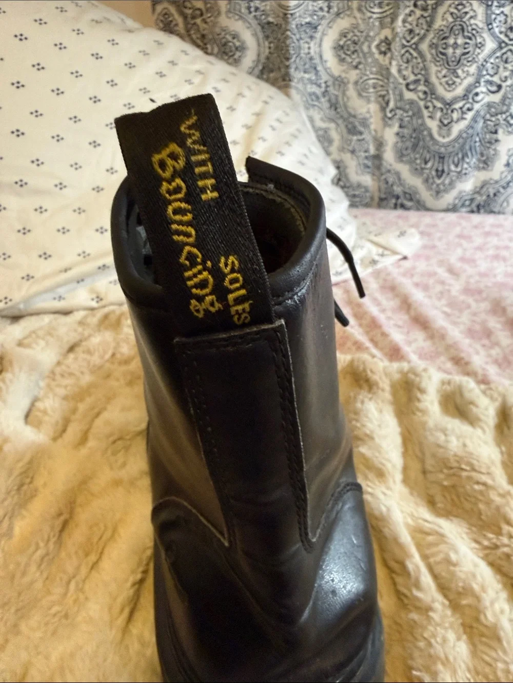 Dr. Martens sturdy black