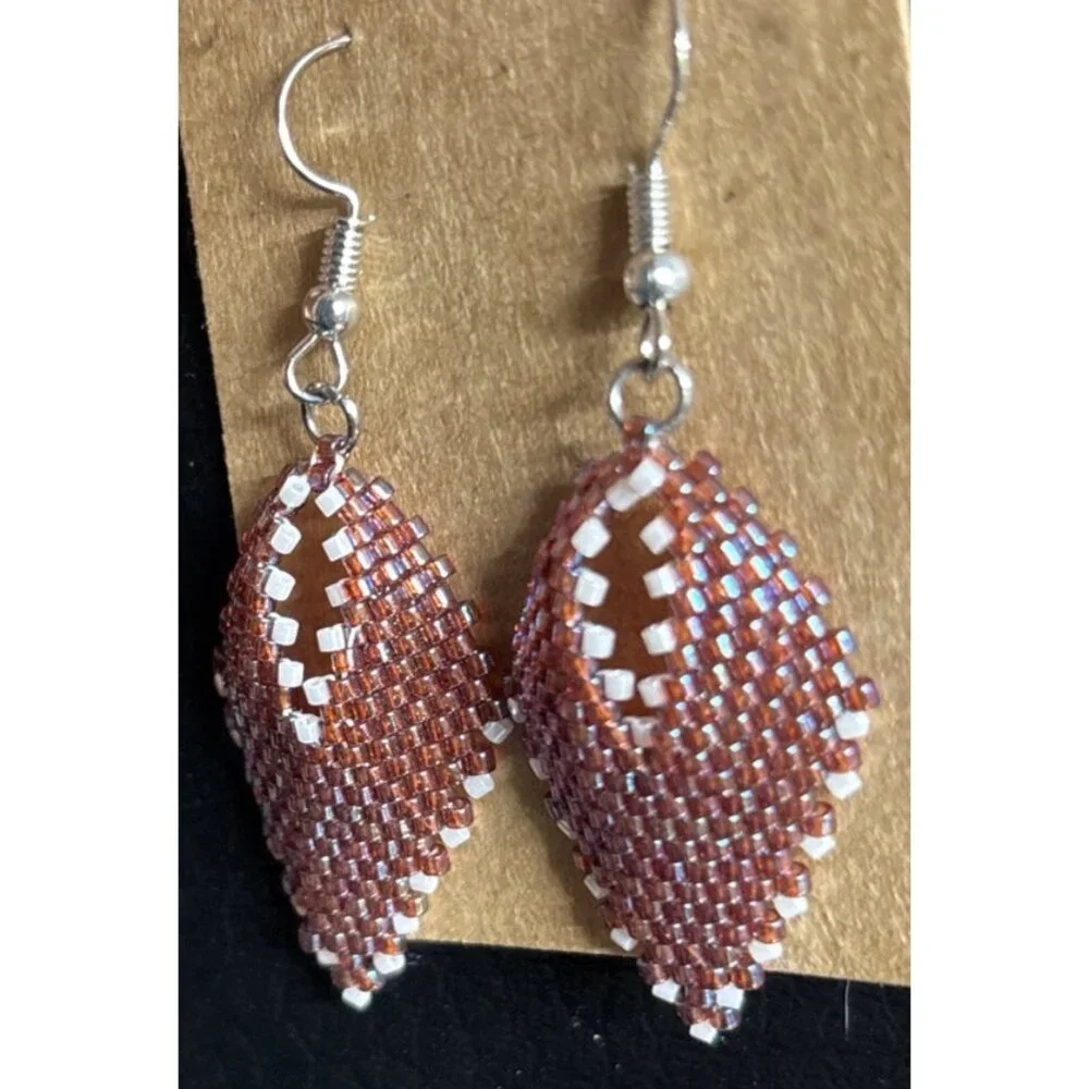 Peyote Leaf Earrings‎ Reddish Iridescent