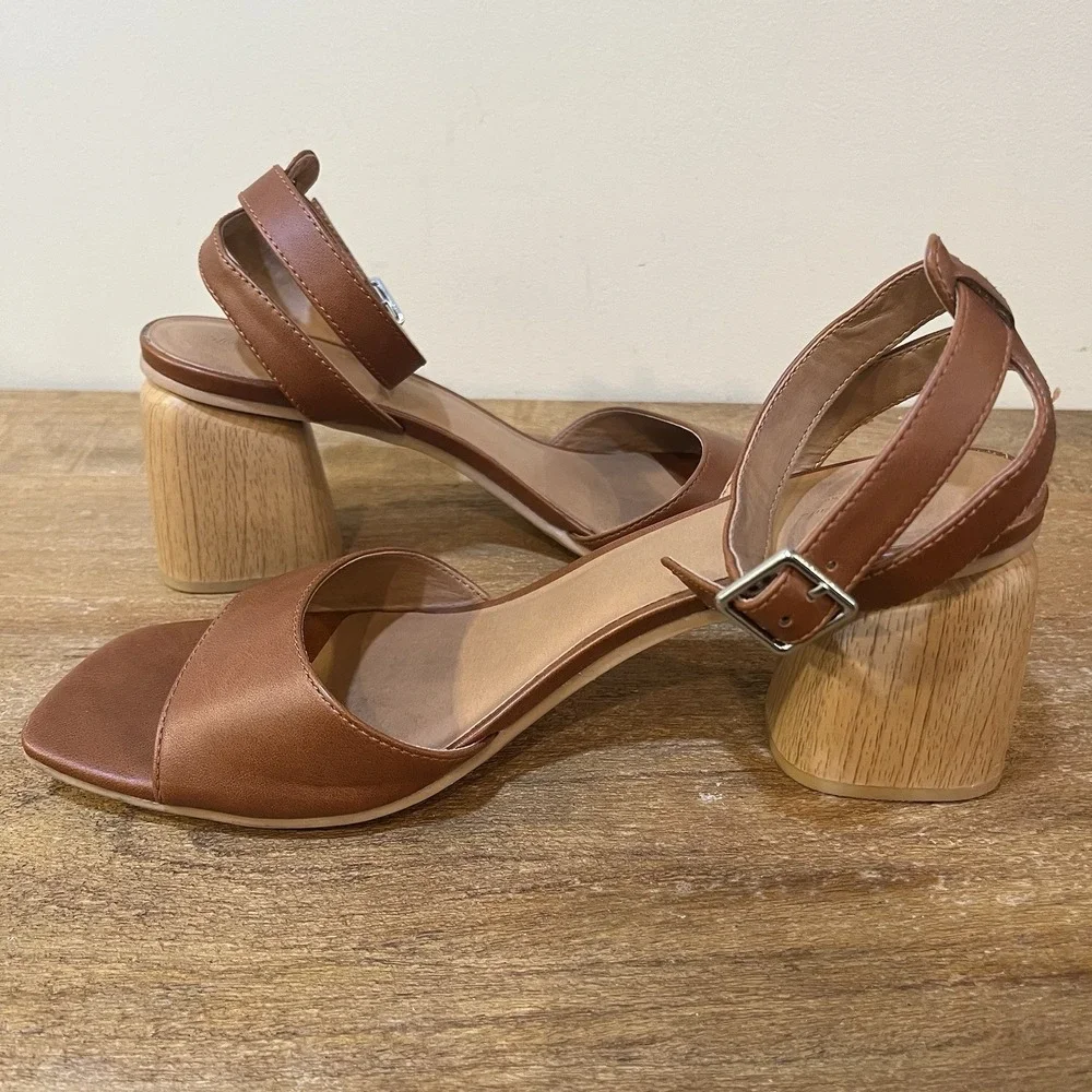 Universal Thread Block Heel Sandals Womens Size 12 Cognac Saddle‎ Ankle Strap