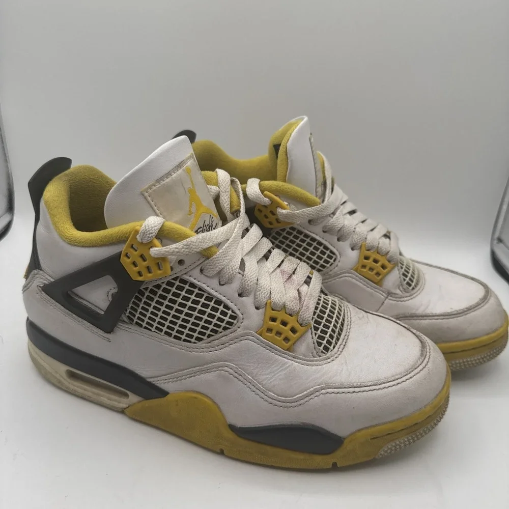 Nike Air Jordan 4 Retro Vivid Sulfur AQ9129-101 Sz 8 Yellow/Black Thunder Cement