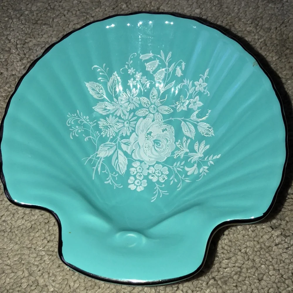 Royal Winton Grimwades England Floral Shell Shaped Trinket Dish Blue White‎