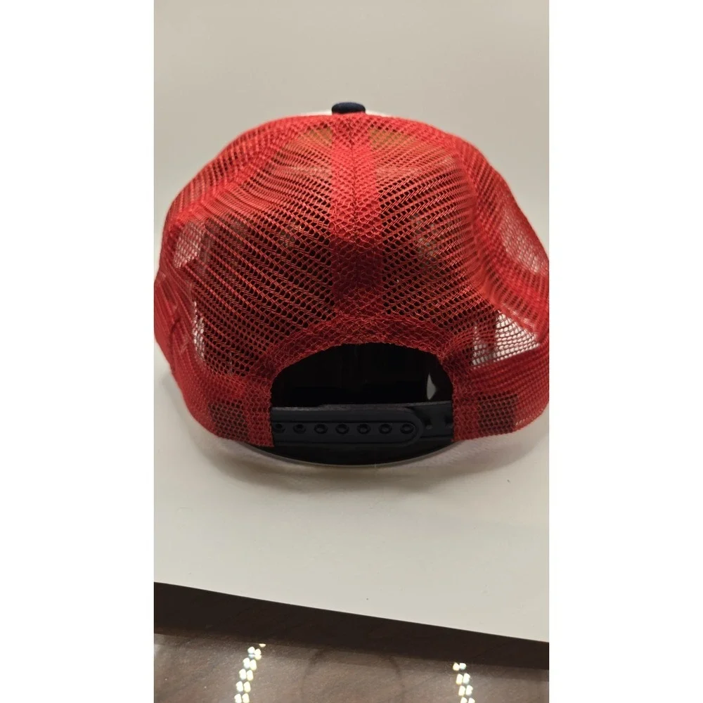 Snapback classic embroidered